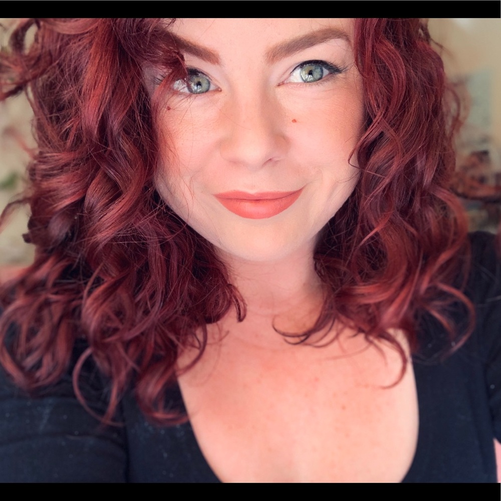 Meet your Posher, Hayley